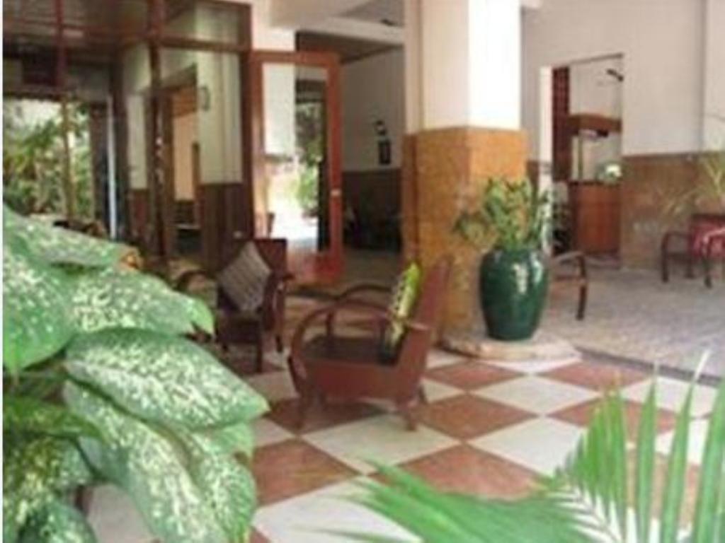 Kambuja Inn Phnom Penh Exterior foto